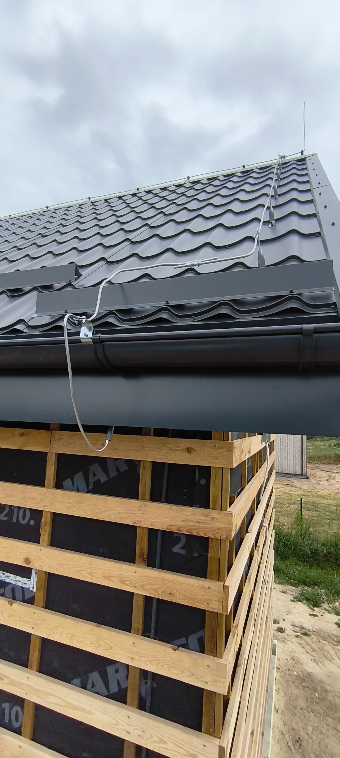 Instalacja odgromowa na modułowym domku 35m²